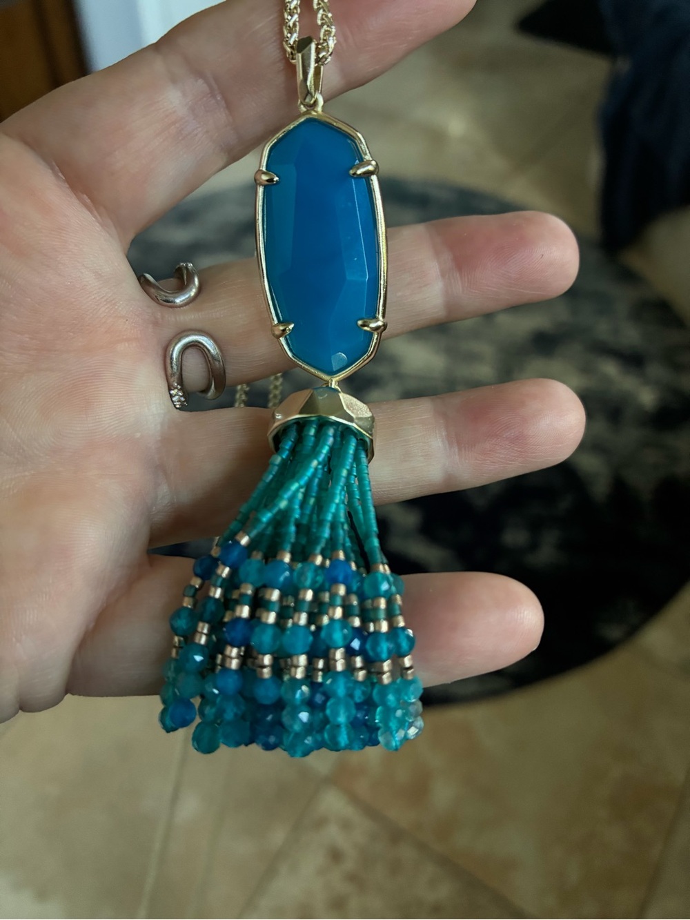Kendra Scott gold beaded adjustable Evie necklace in aqua and teal - Picture 4 of 5